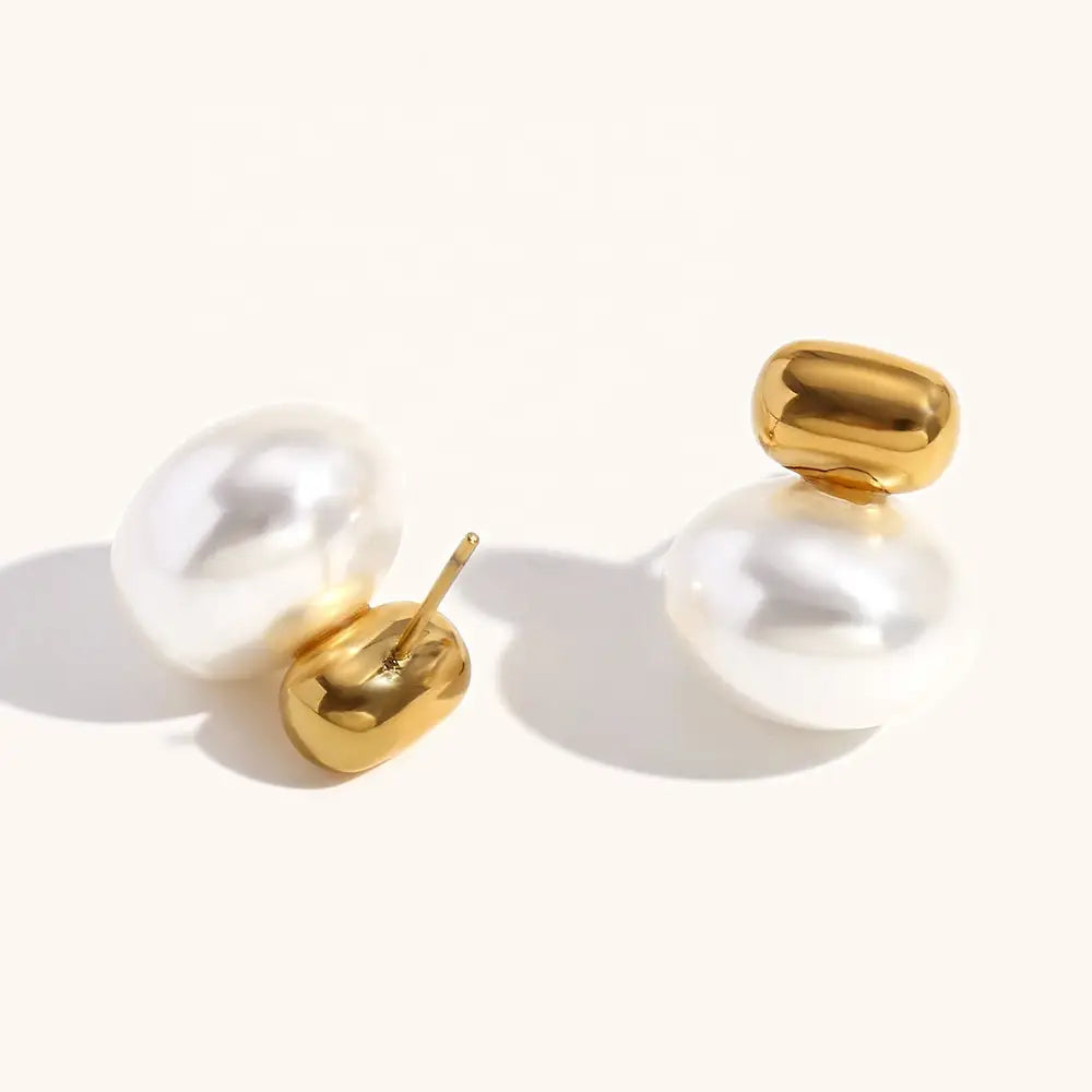Mollie Pearl Stud Earrings