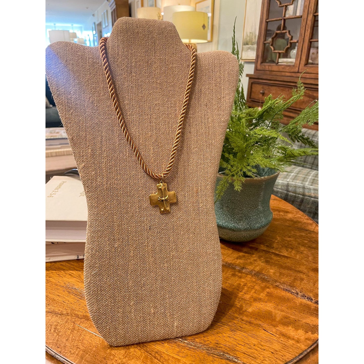 Corrie Necklace (chestnut brown)